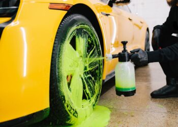 Detailing a car business